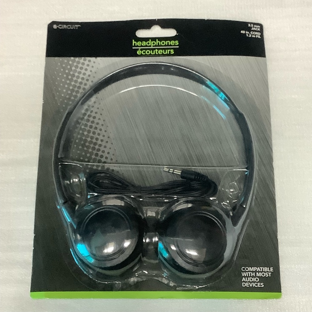 Black Wired Headphones E-Circuit Brand NTW